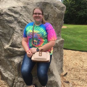 Meet your Posher, Julia